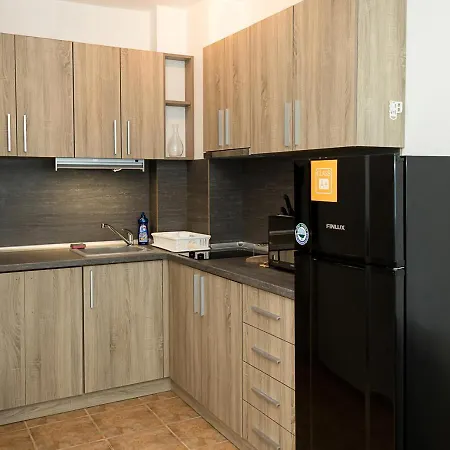 Kabakum 1br Retreat With Parking, Steps To By Flat Mаnаger Warna