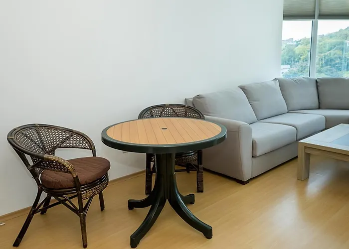 Kabakum 1br Retreat With Parking, Steps To By Flat Mаnаger *